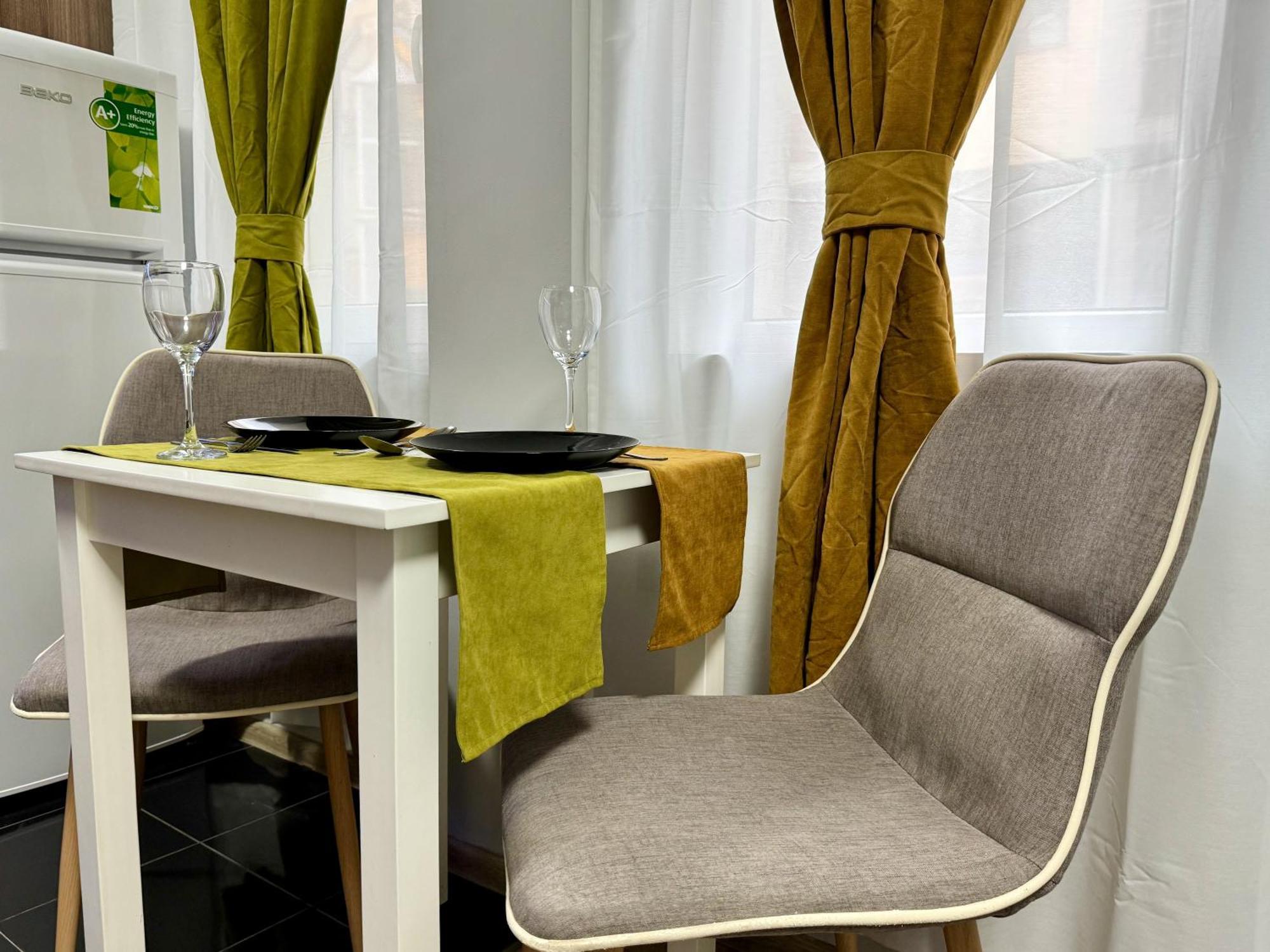 Central Studio Apartment - Varna City Buitenkant foto