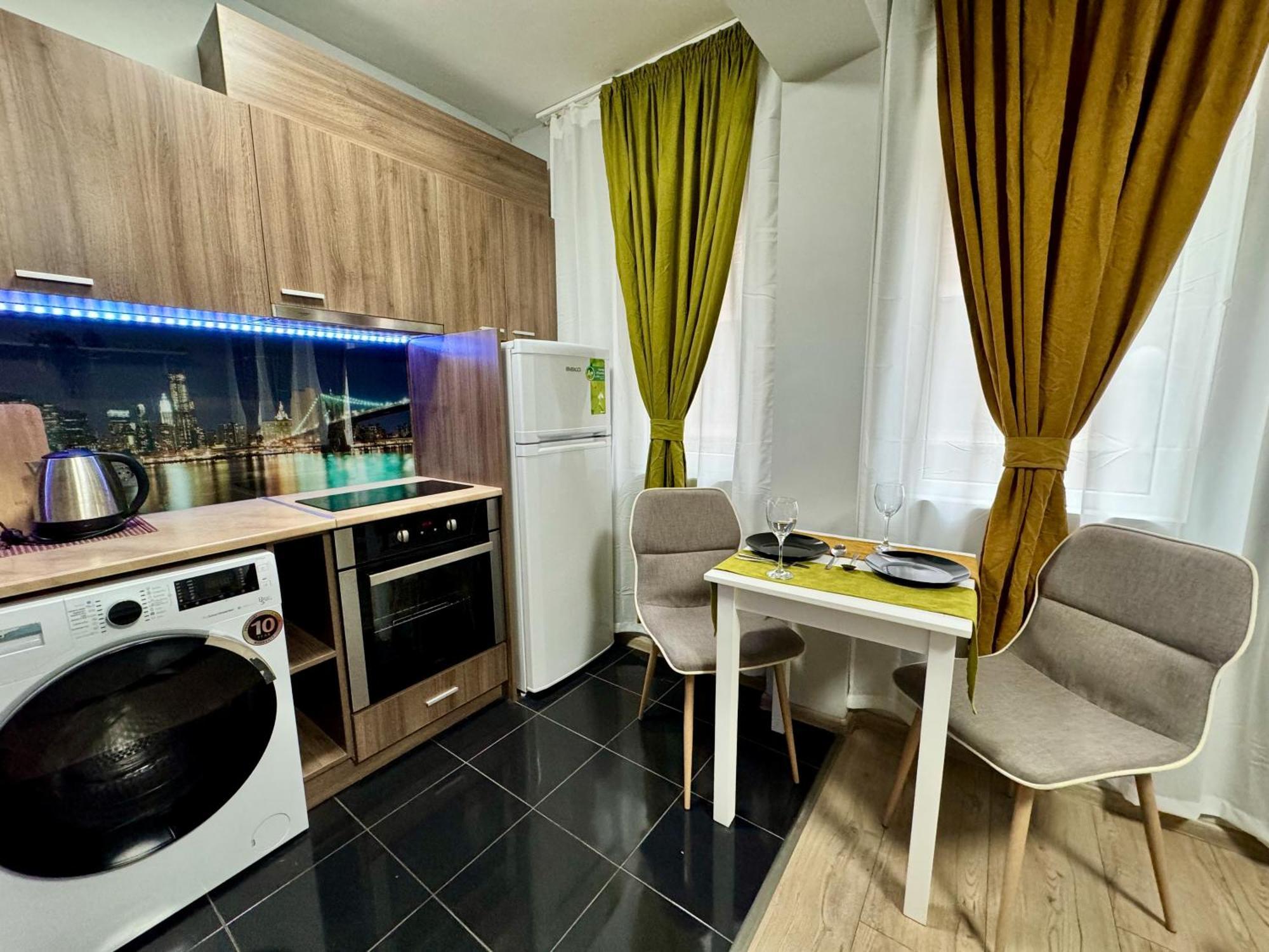 Central Studio Apartment - Varna City Buitenkant foto
