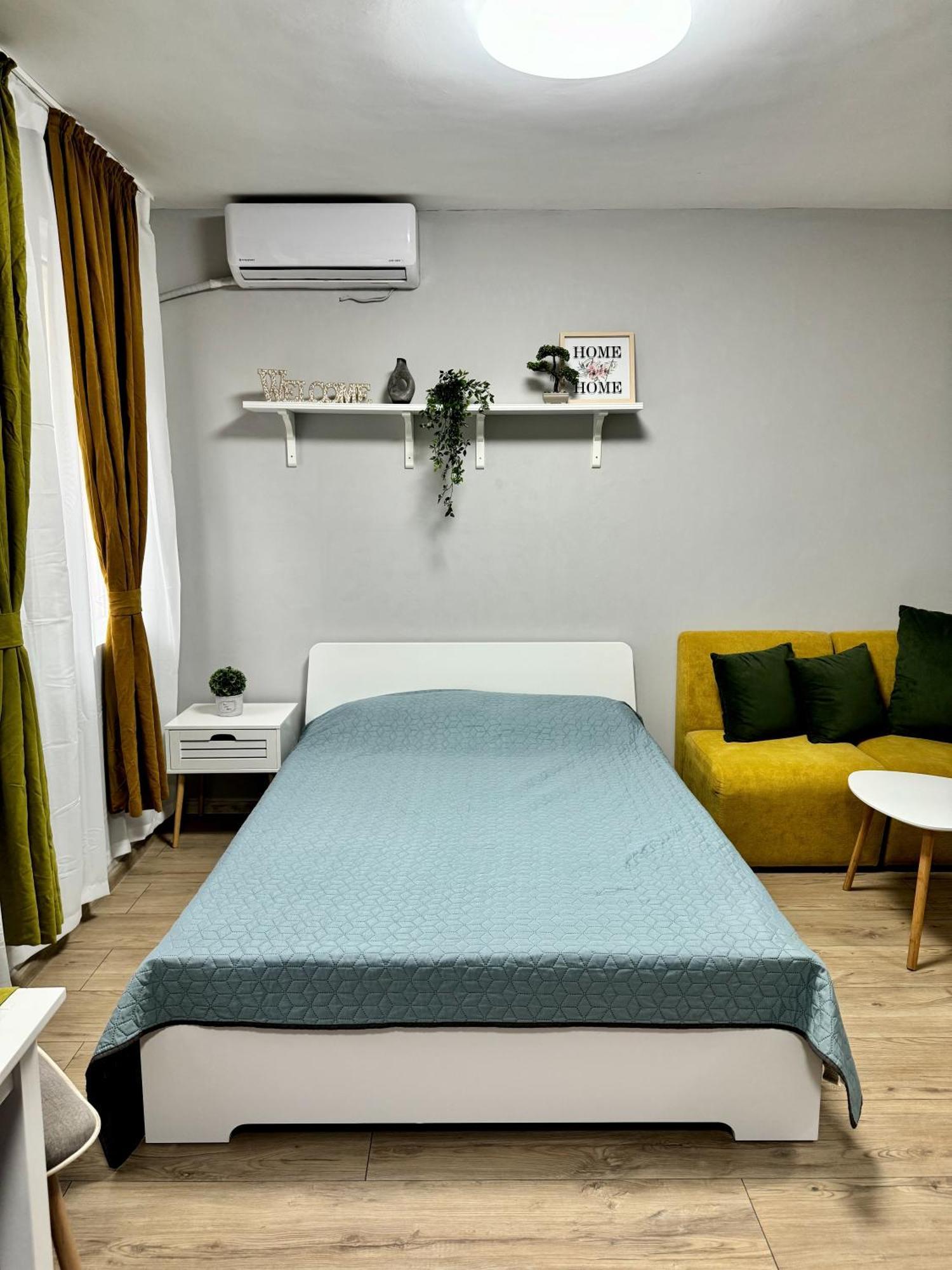 Central Studio Apartment - Varna City Buitenkant foto