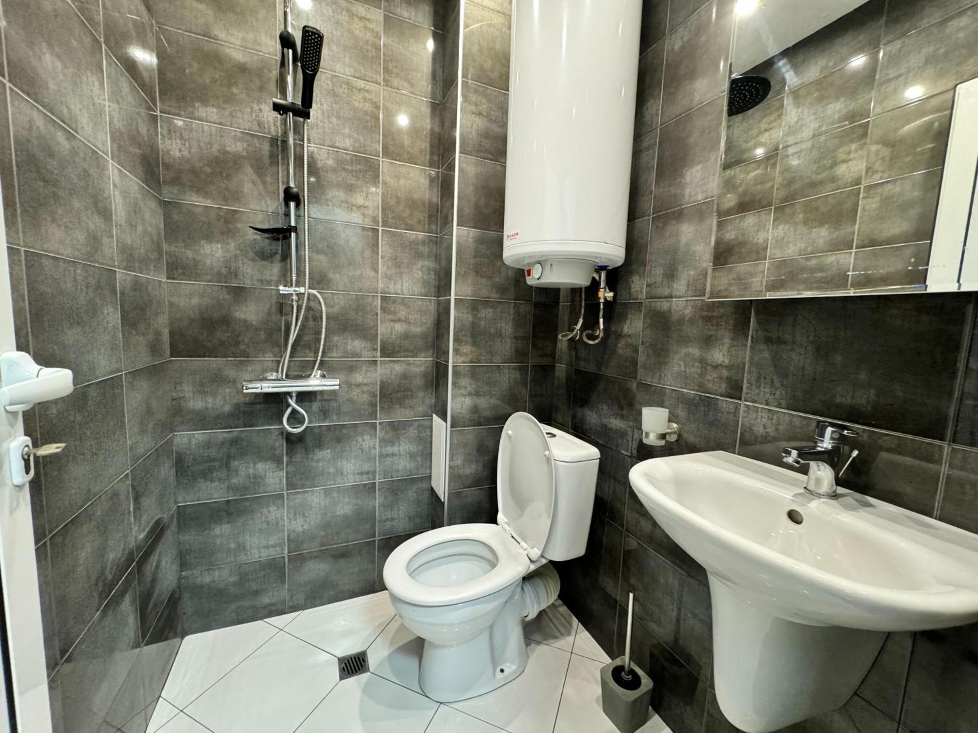 Central Studio Apartment - Varna City Buitenkant foto
