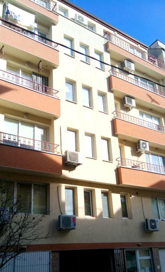Central Studio Apartment - Varna City Buitenkant foto