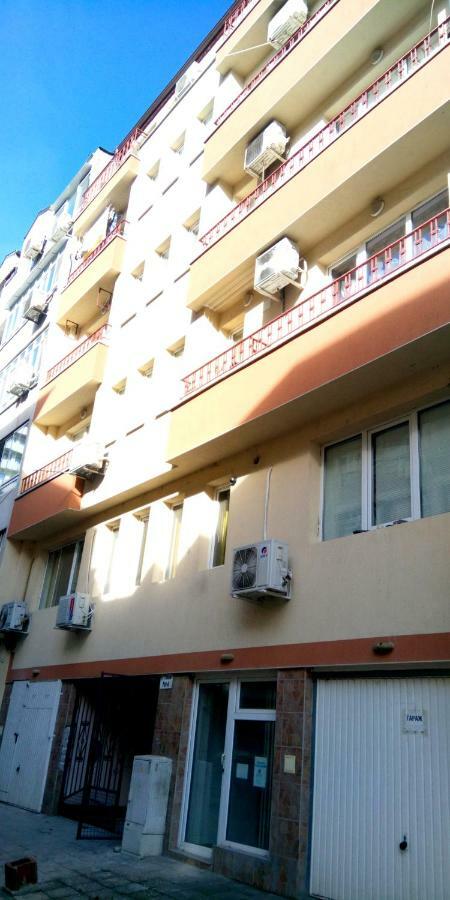 Central Studio Apartment - Varna City Buitenkant foto